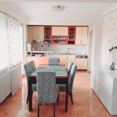 Spacious 80M2 Apartment In The Center Ljubuški Buitenkant foto