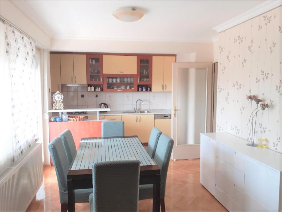 Spacious 80M2 Apartment In The Center Ljubuški Buitenkant foto